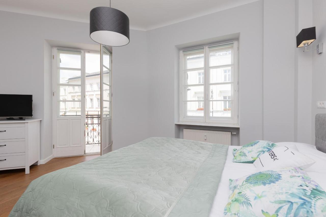 City Center Aparthotel Chmielna By Noclegi Renters Varsó Kültér fotó