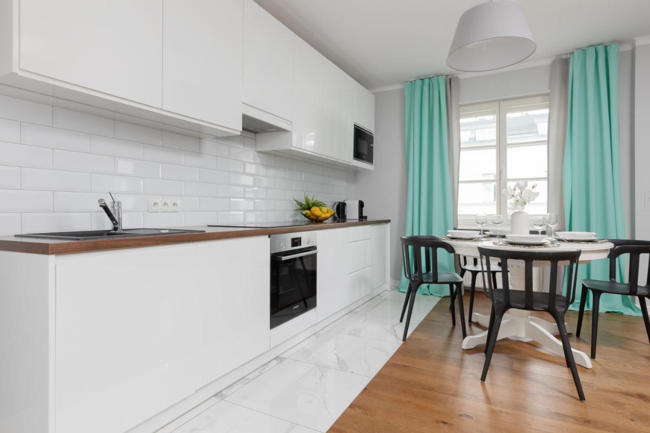 City Center Aparthotel Chmielna By Noclegi Renters Varsó Kültér fotó