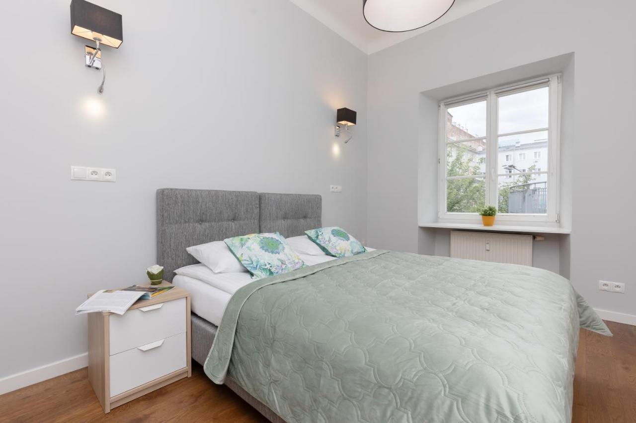 City Center Aparthotel Chmielna By Noclegi Renters Varsó Kültér fotó