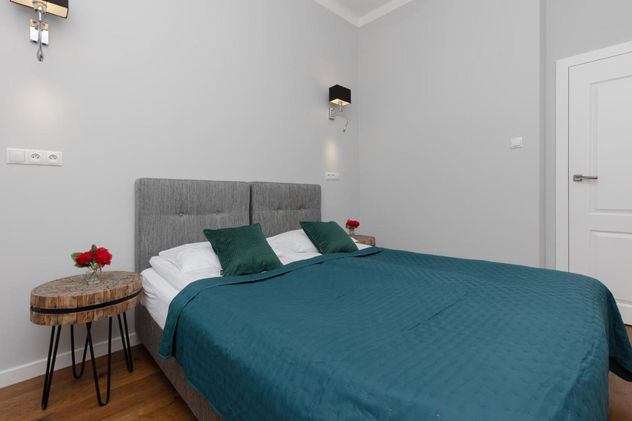 City Center Aparthotel Chmielna By Noclegi Renters Varsó Kültér fotó