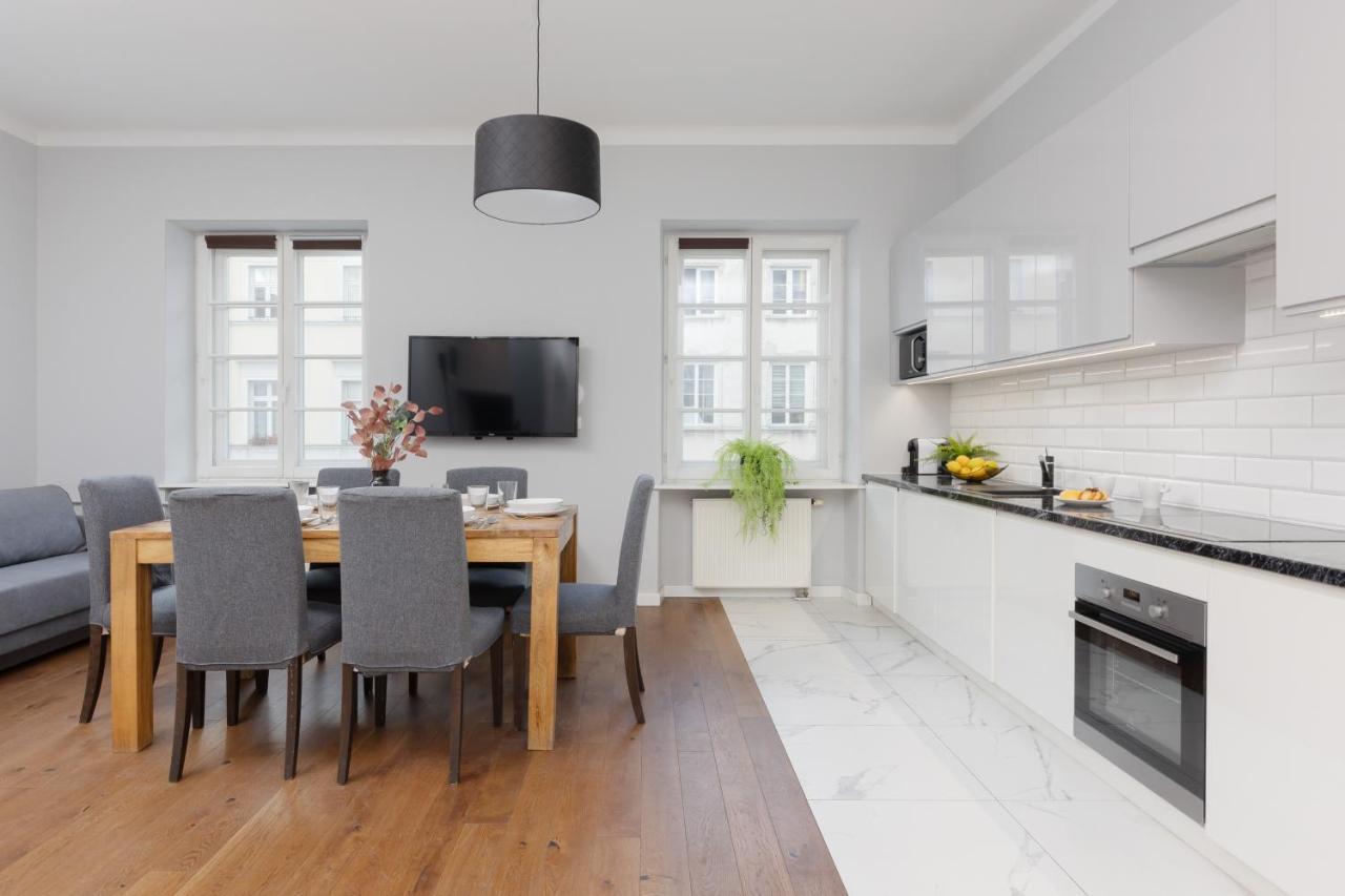 City Center Aparthotel Chmielna By Noclegi Renters Varsó Kültér fotó