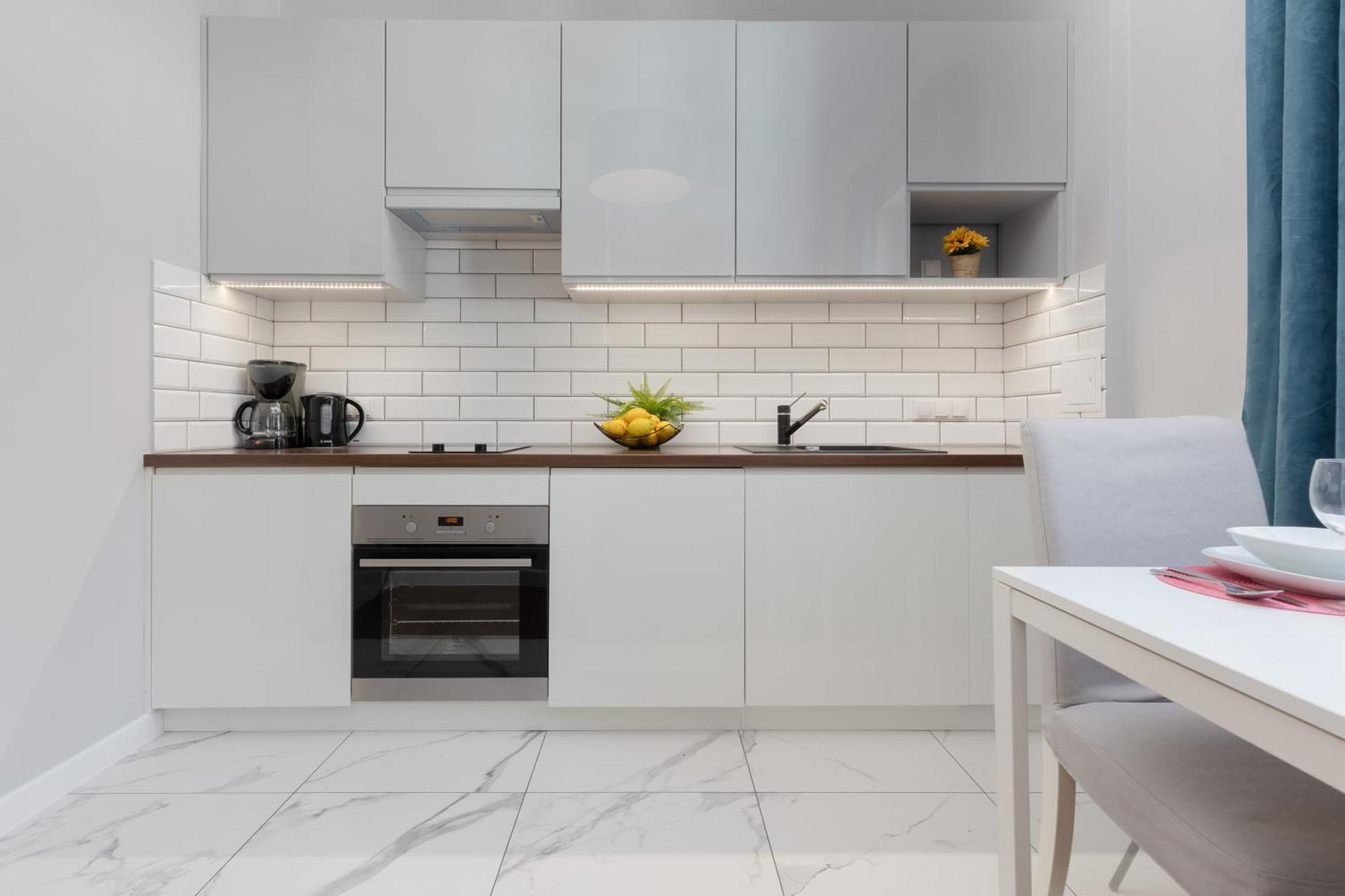 City Center Aparthotel Chmielna By Noclegi Renters Varsó Kültér fotó