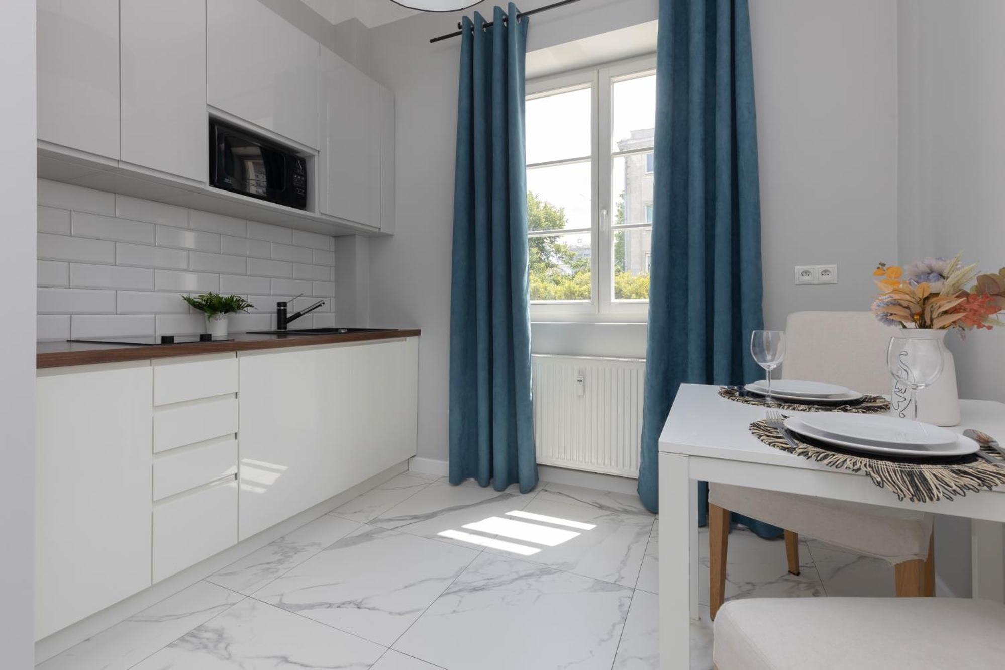 City Center Aparthotel Chmielna By Noclegi Renters Varsó Kültér fotó