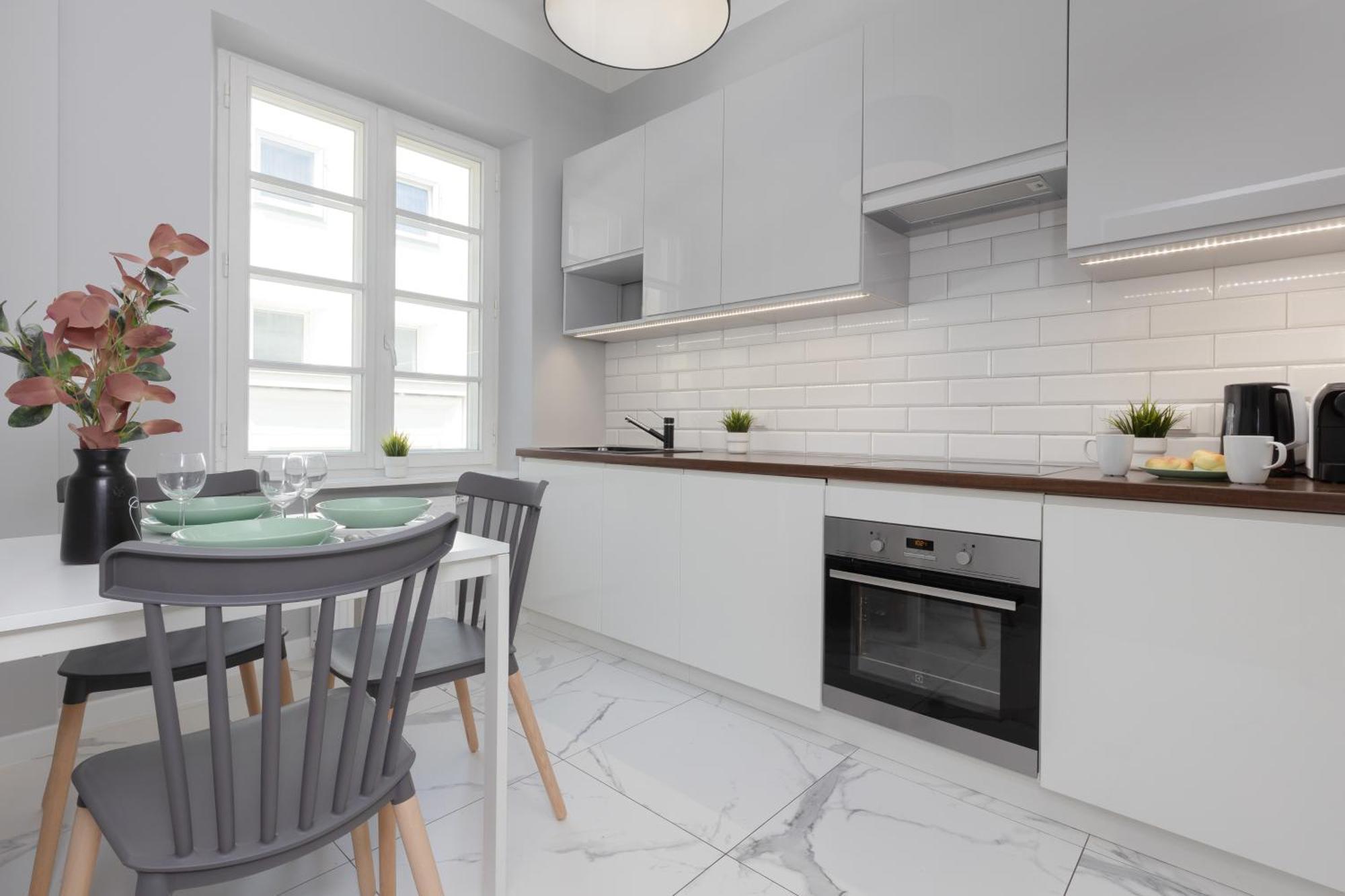 City Center Aparthotel Chmielna By Noclegi Renters Varsó Kültér fotó